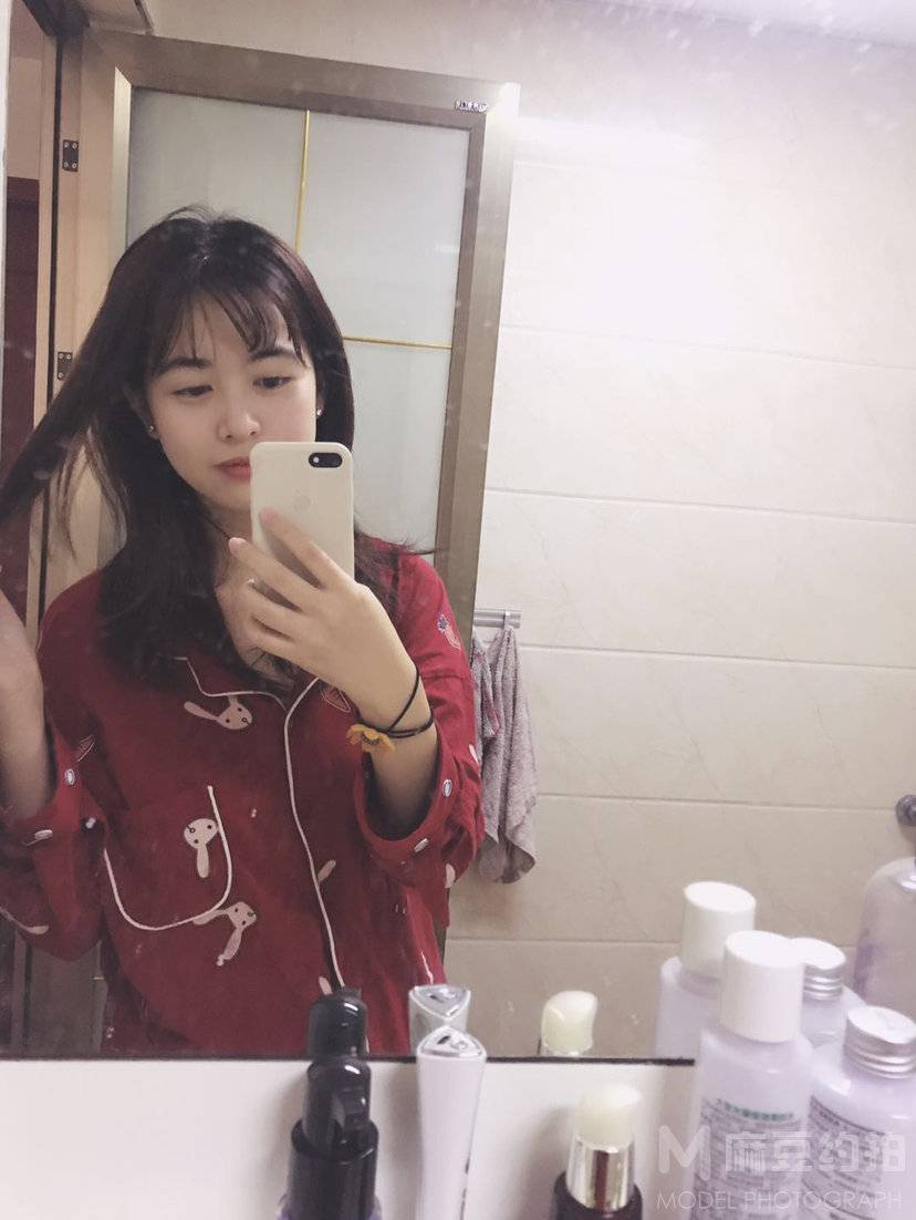 纪实模特