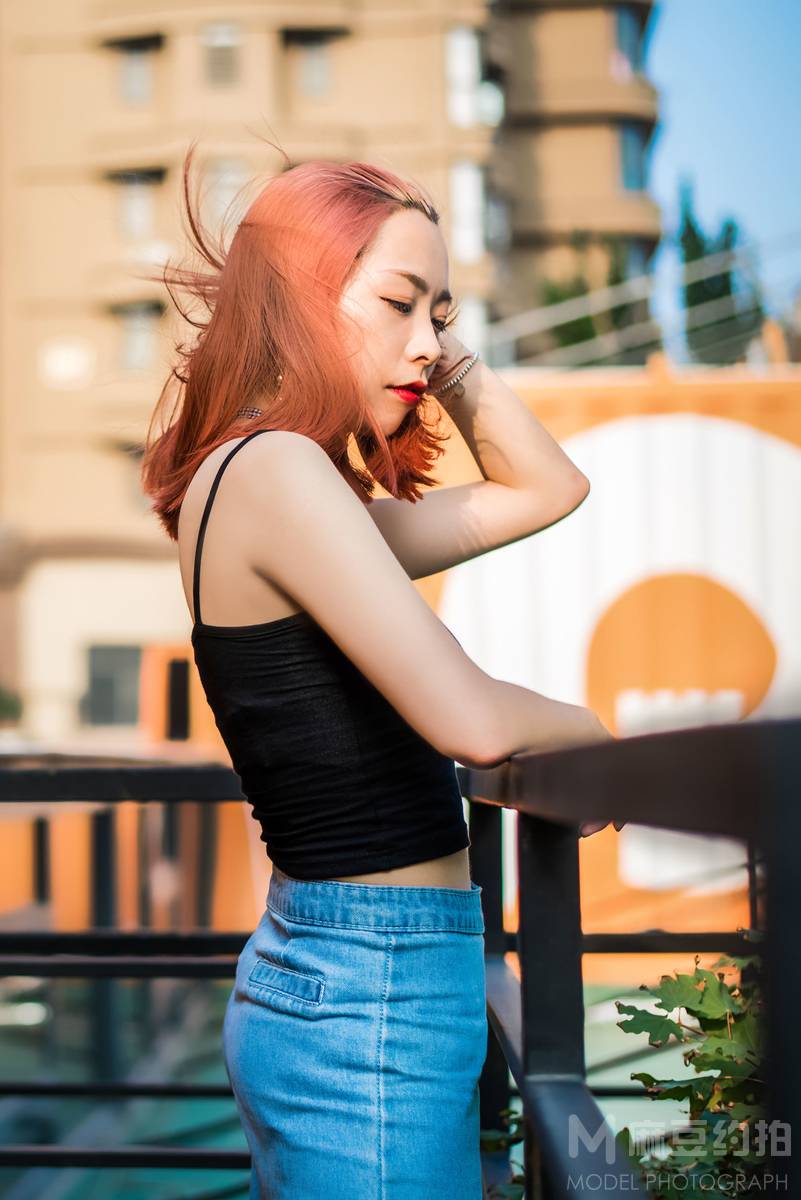 情绪模特