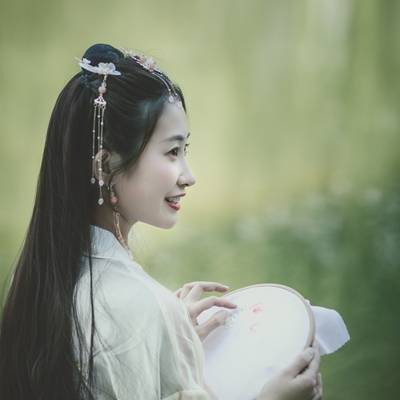 汉服模特