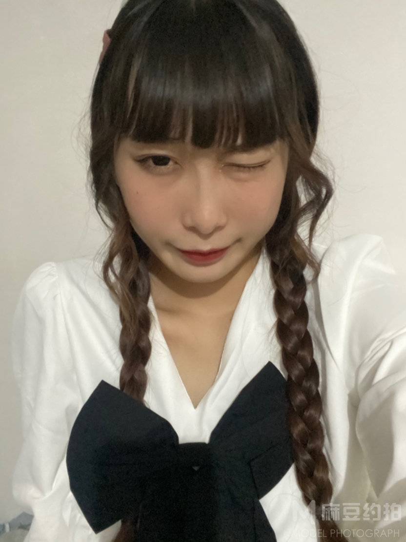 黑白模特