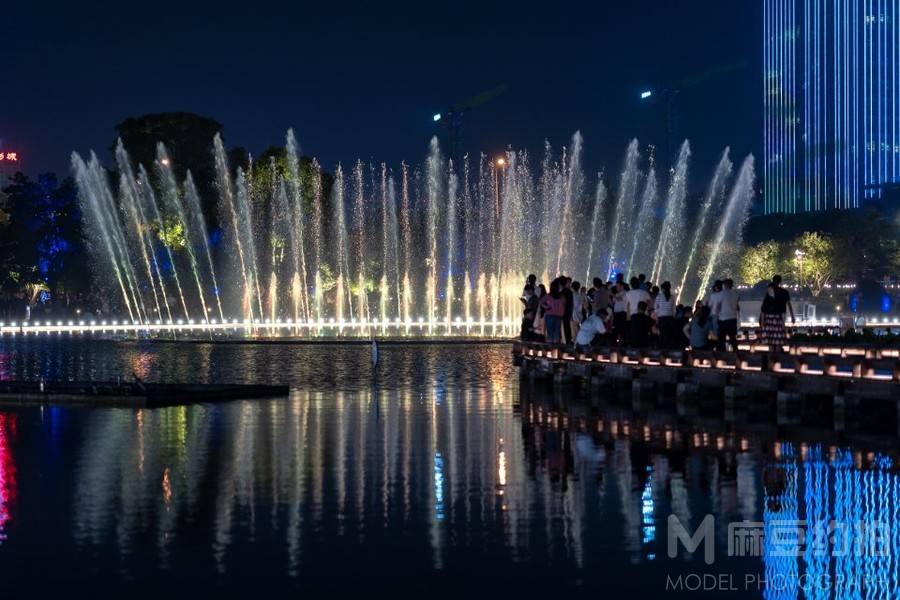 夜景模特