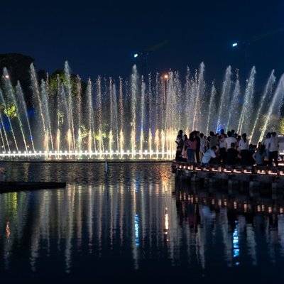 夜景模特