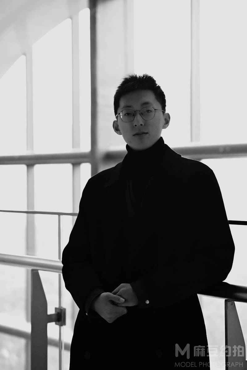 黑白模特