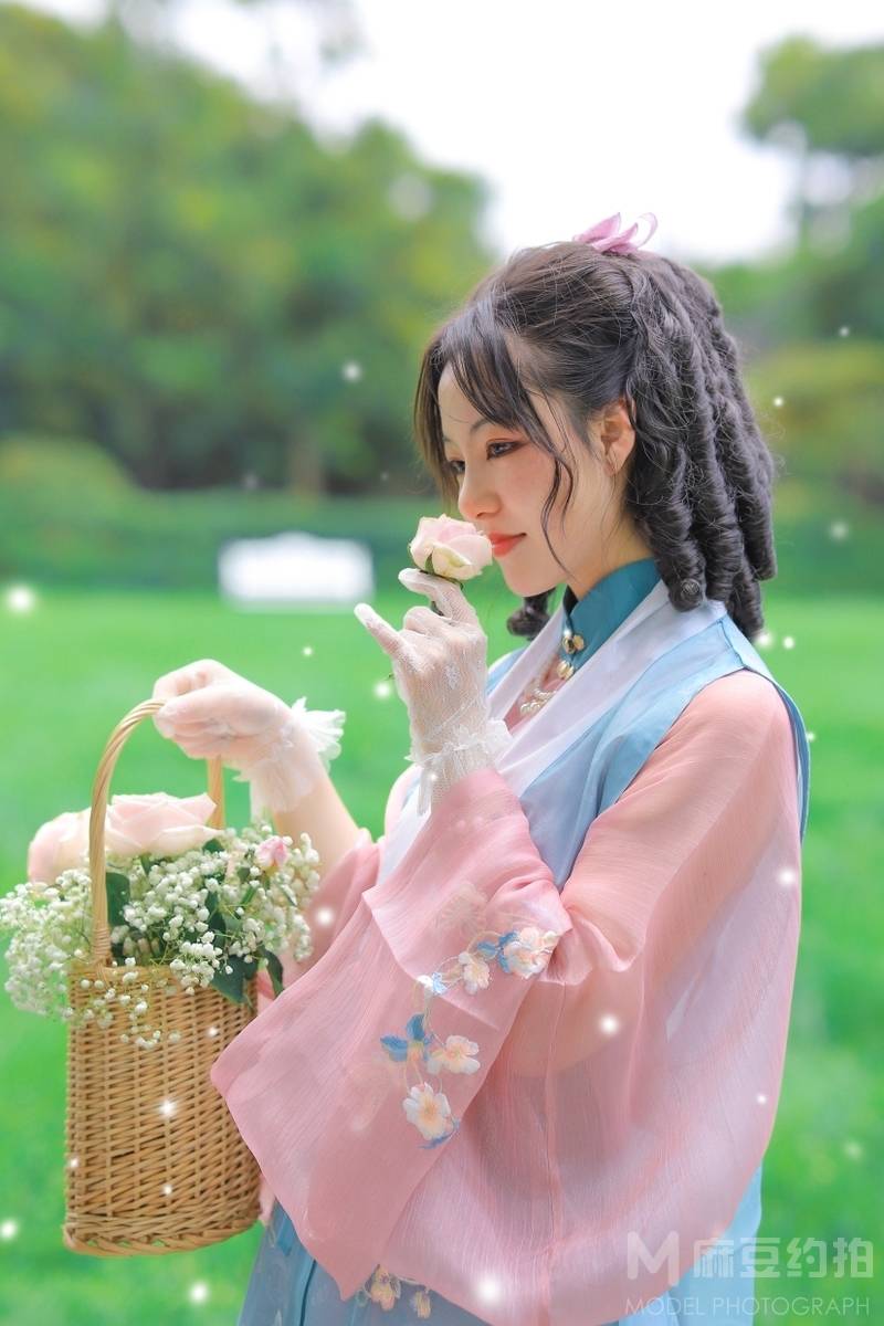 汉服模特