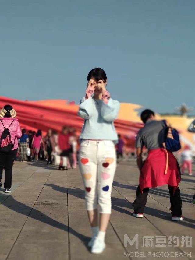 情绪模特