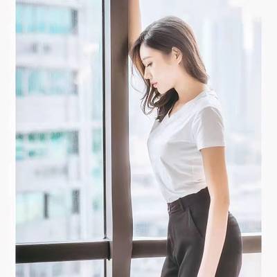 黑白模特