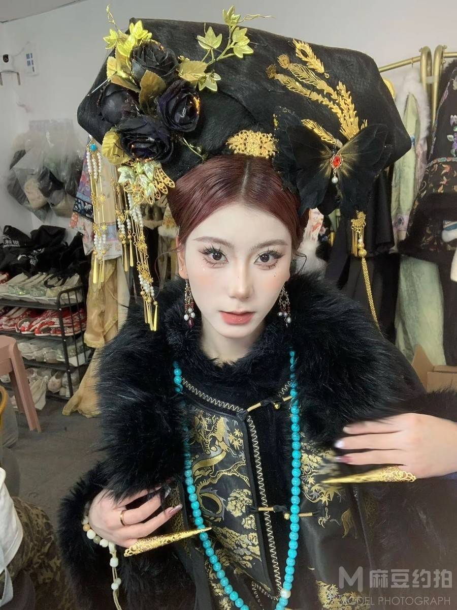 妆容模特