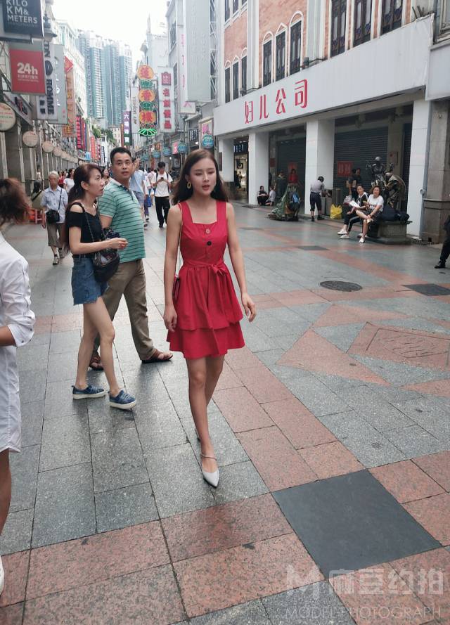 妆容模特