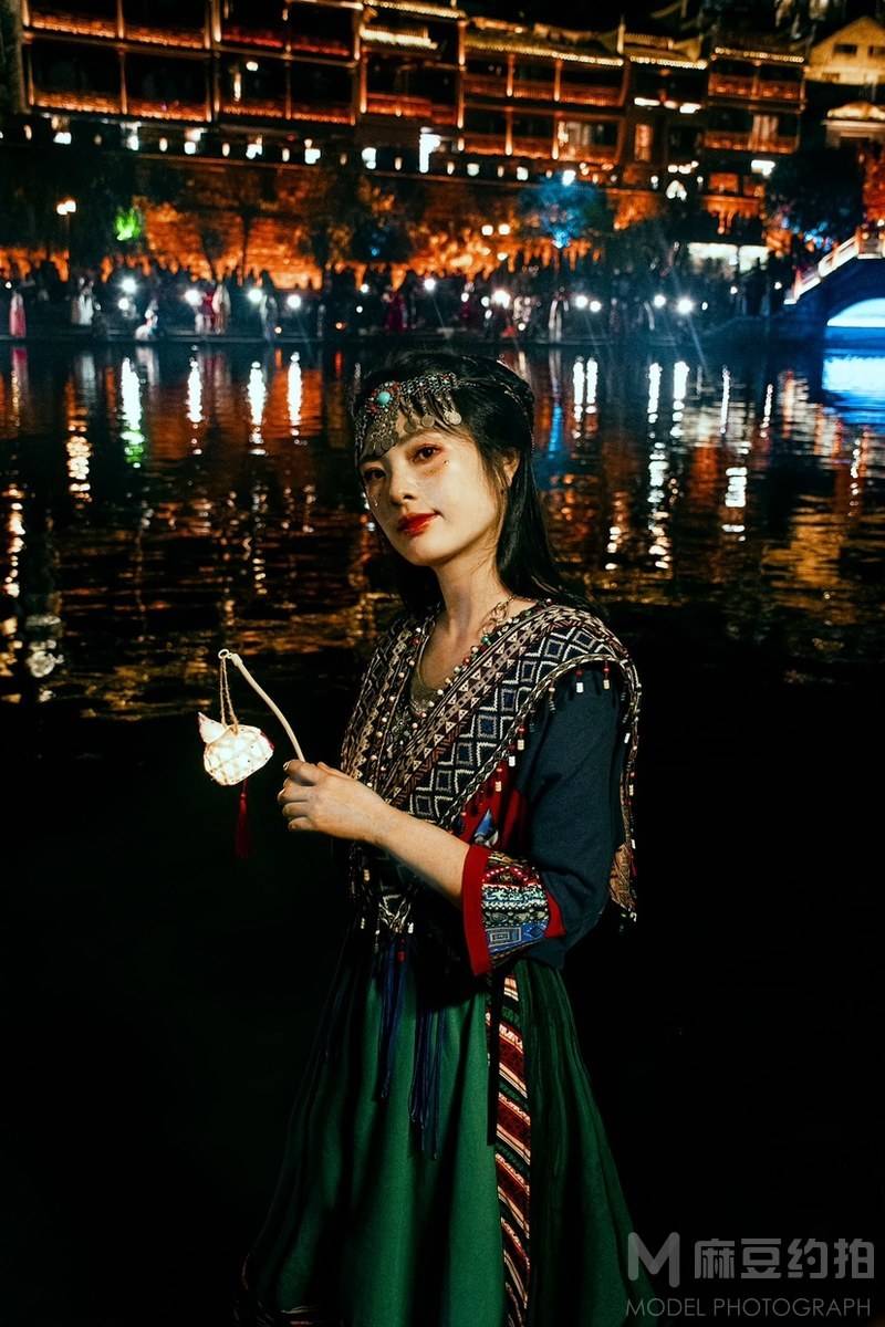 夜景模特