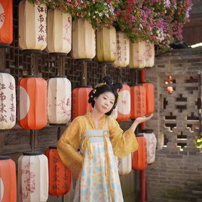 汉服模特