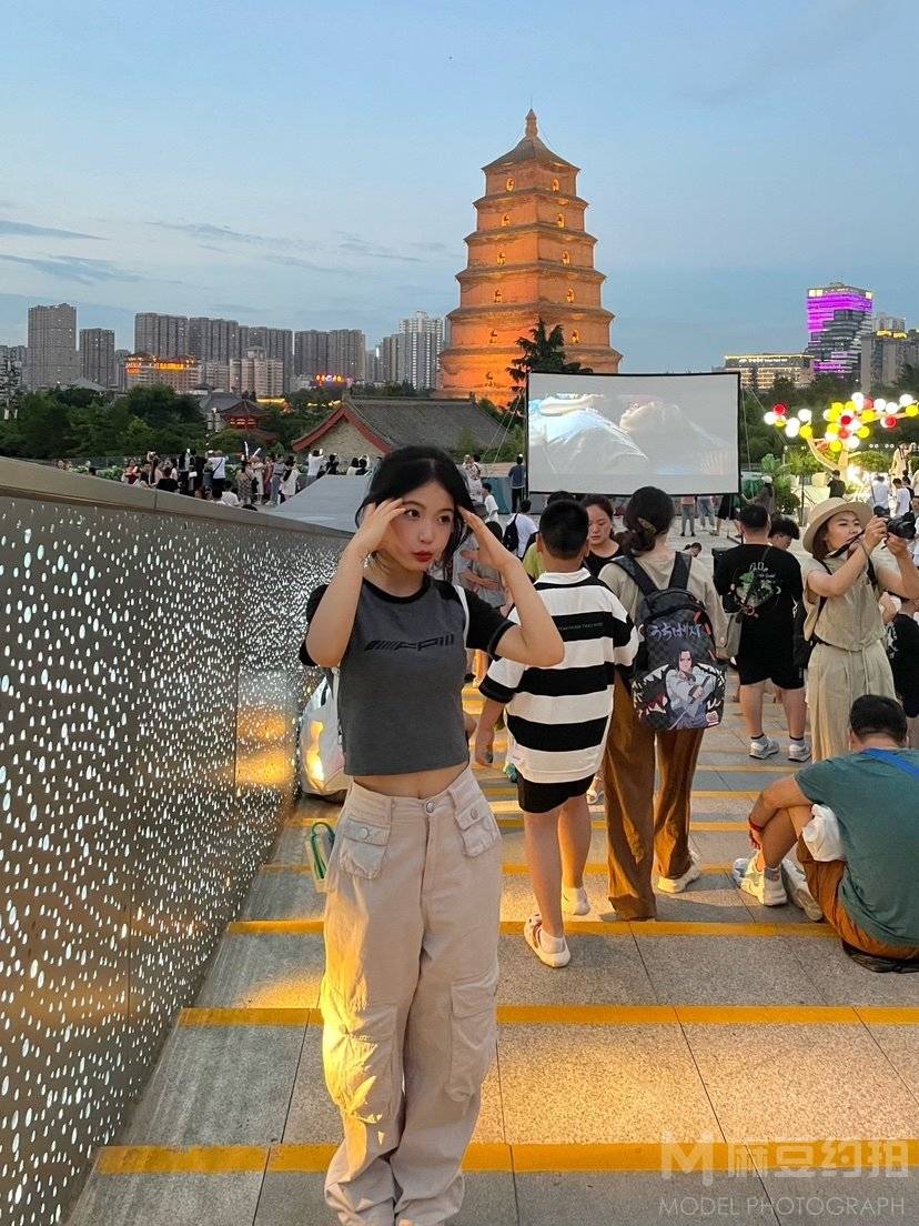胶片模特