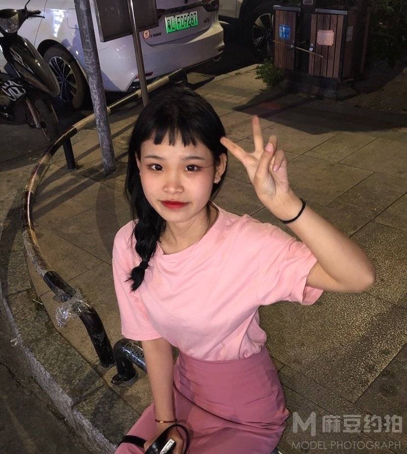 校园模特