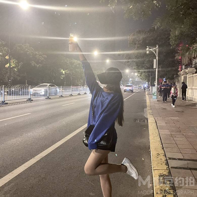 校园模特