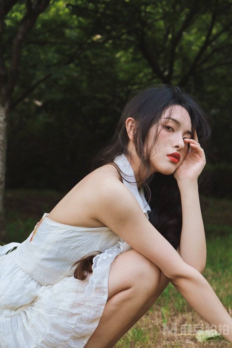 黑白模特