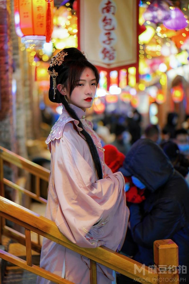 汉服模特