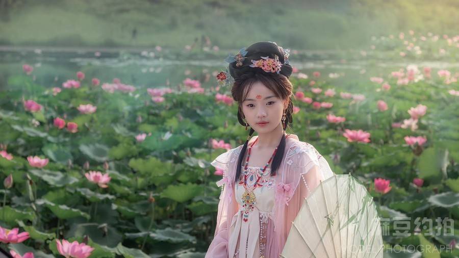 汉服模特