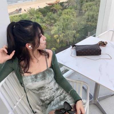 黑白模特