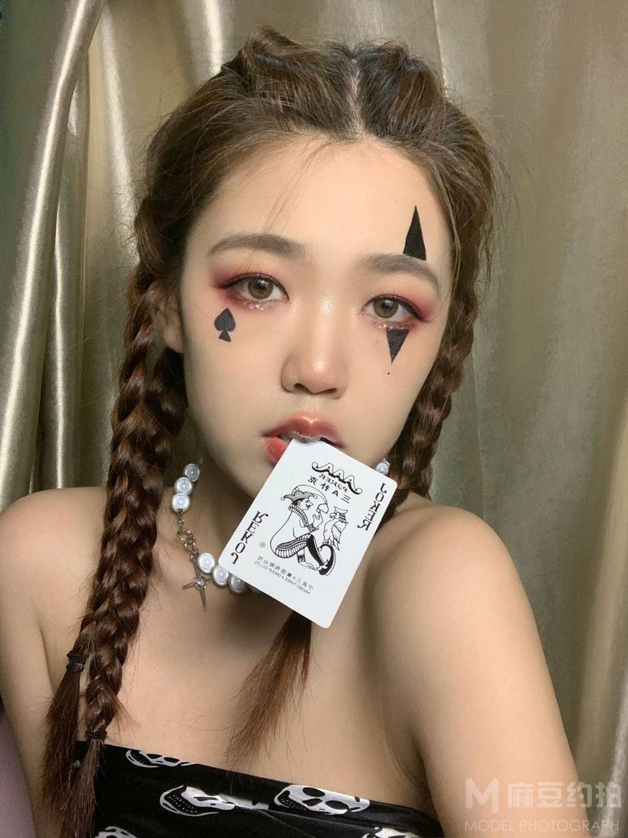 妆容模特