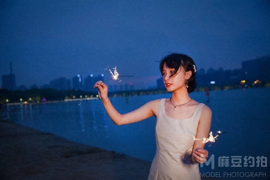 夜景模特