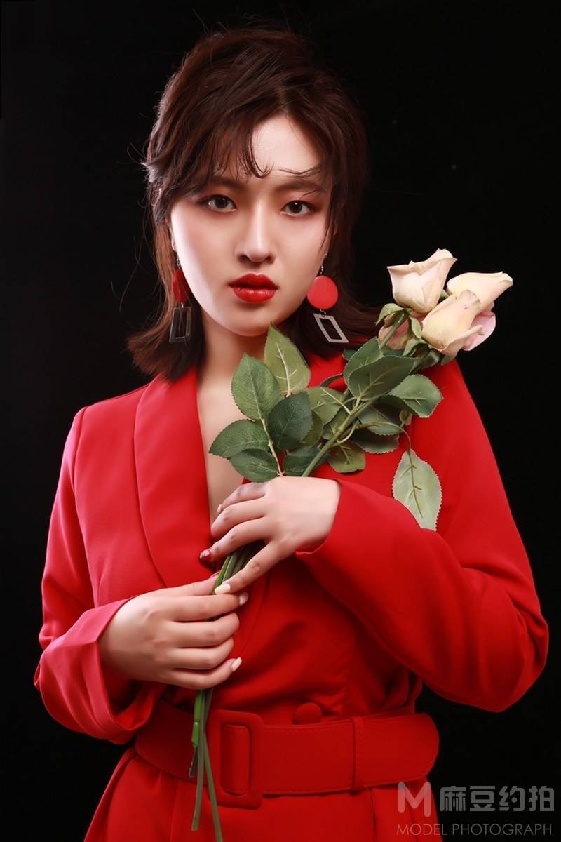 情绪模特