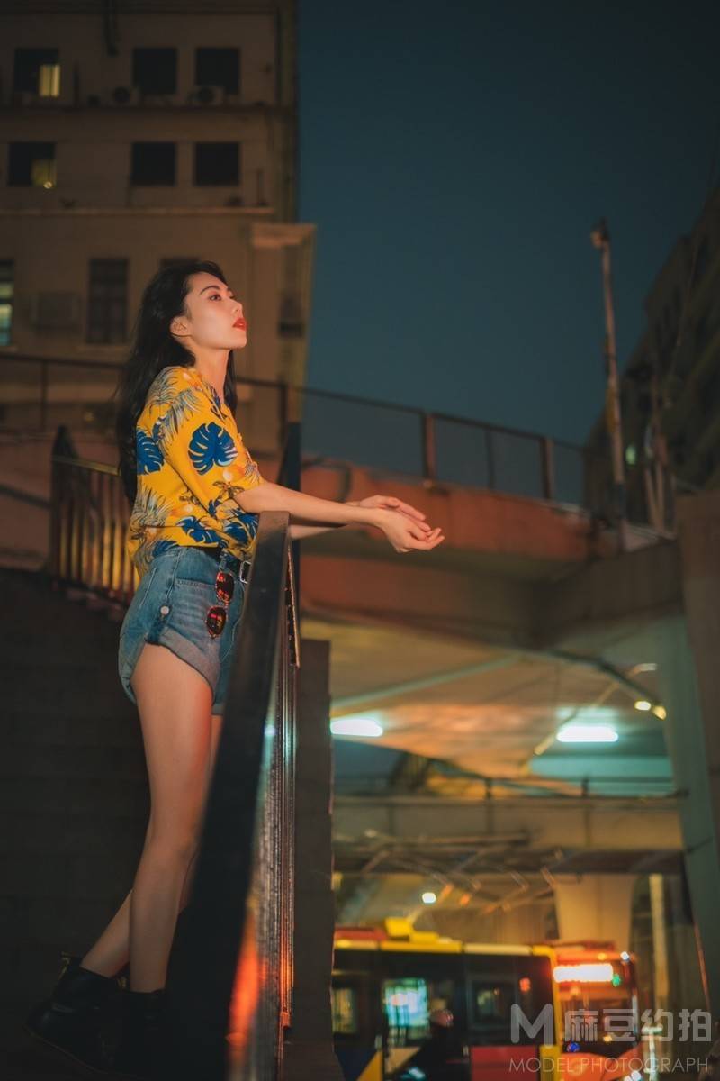 夜景模特