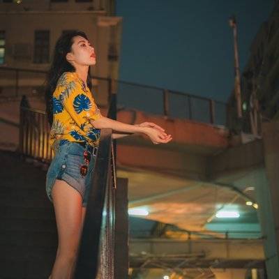 夜景模特
