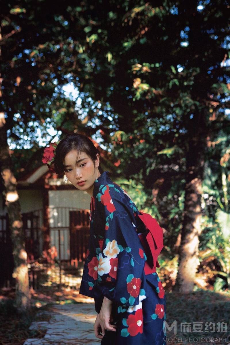 胶片模特