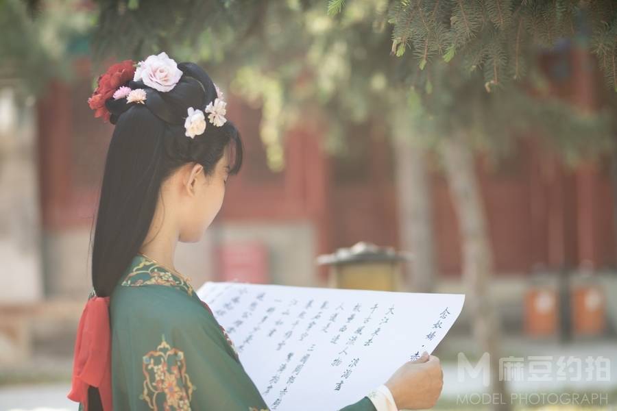 汉服模特