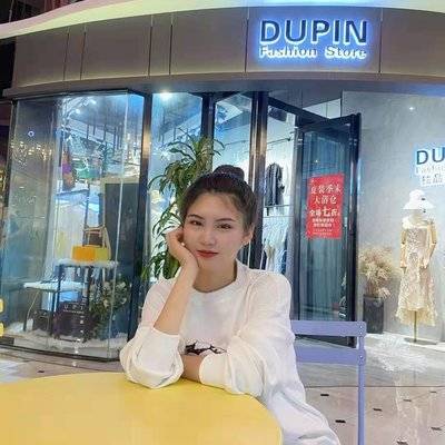 黑白模特
