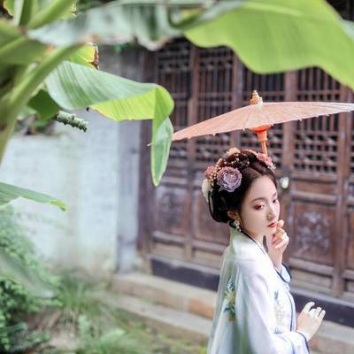 汉服模特