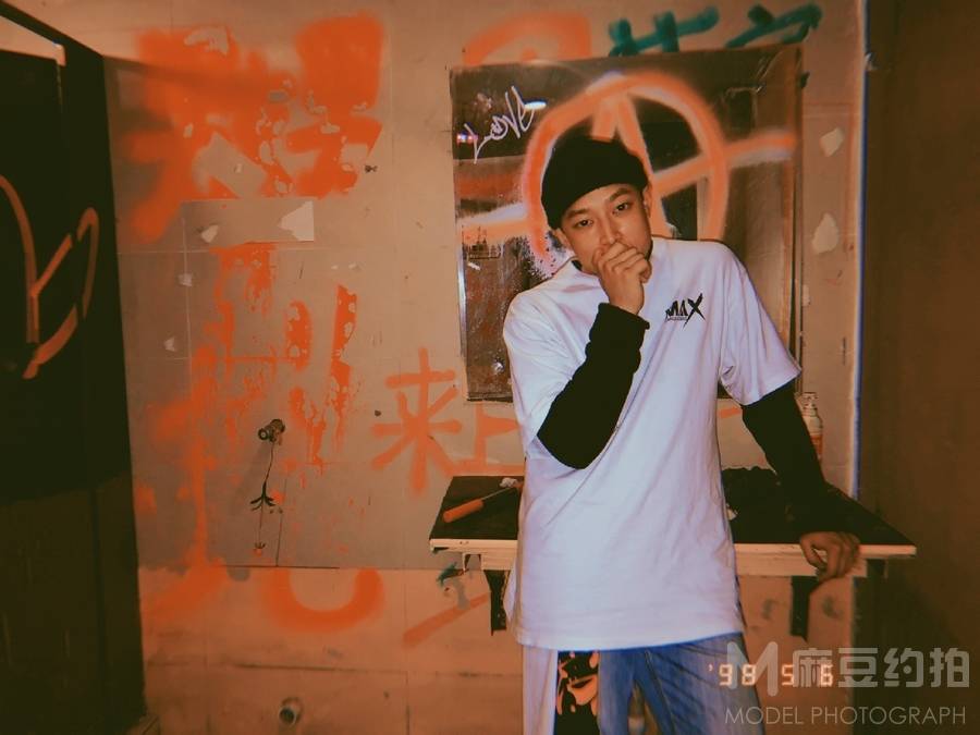 胶片模特