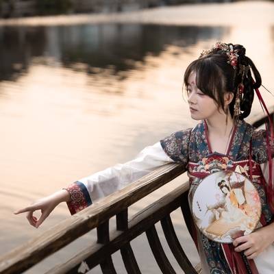 汉服模特
