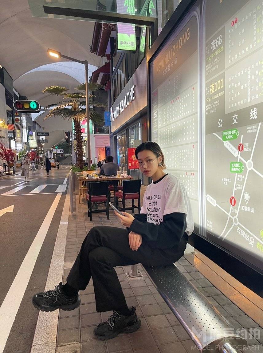 夜景模特