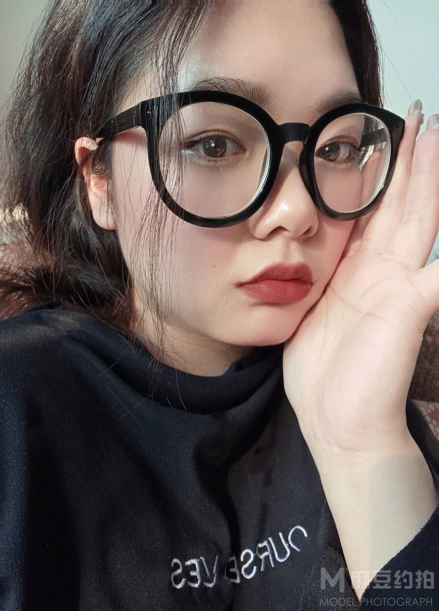 胶片模特