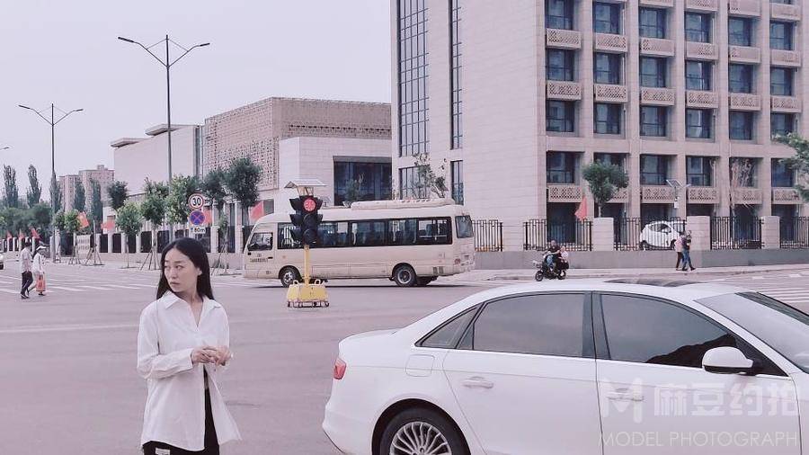 情绪模特