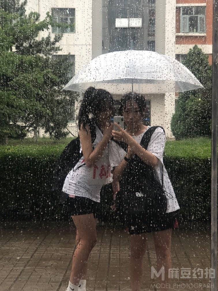 校园模特