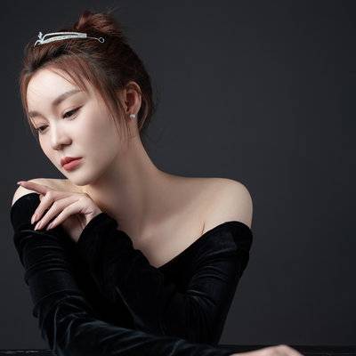 黑白模特