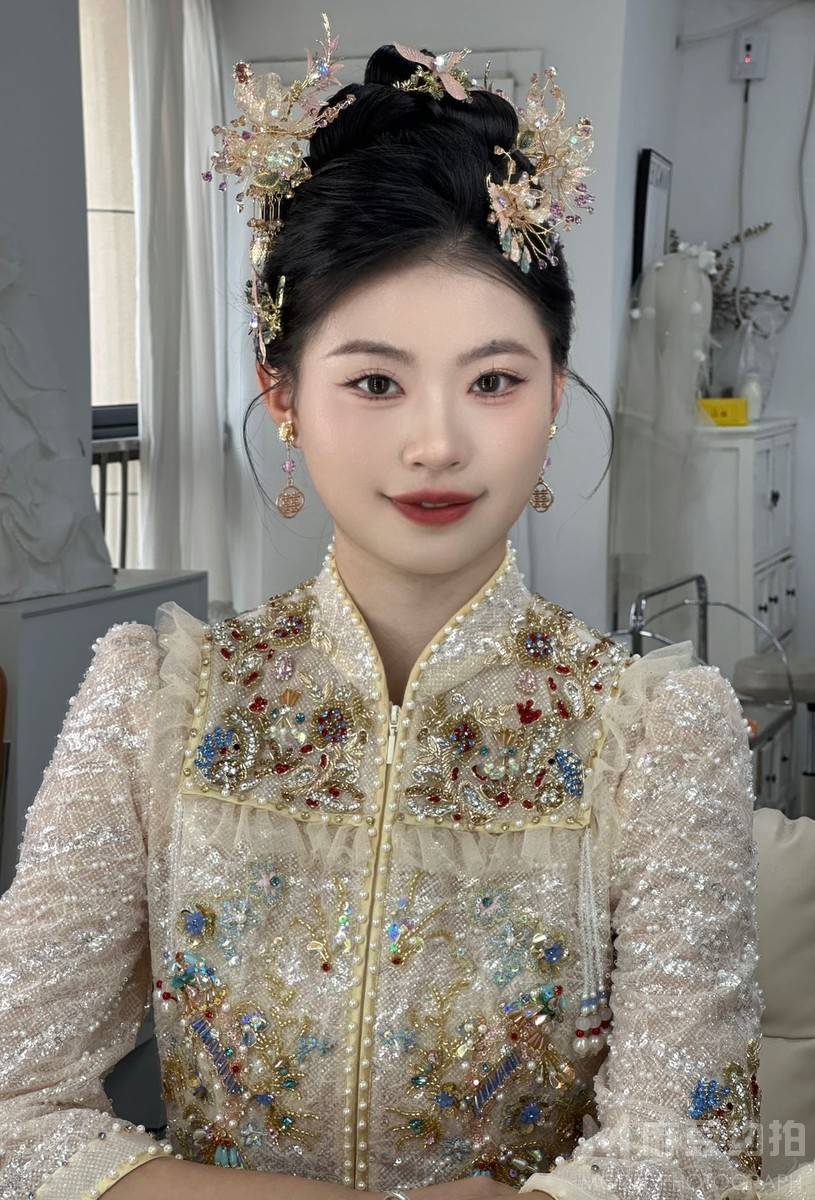 妆容模特