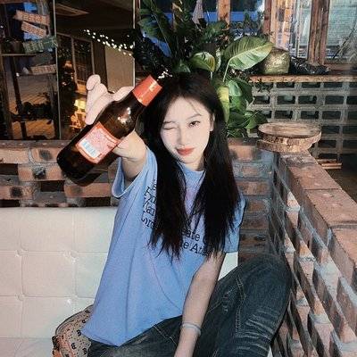 黑白模特