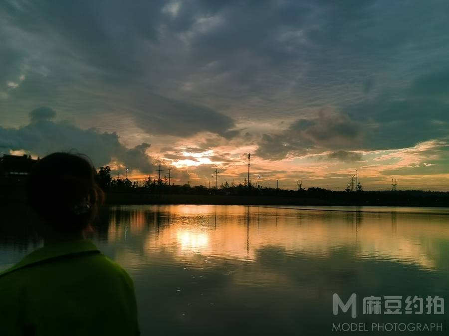 夜景模特