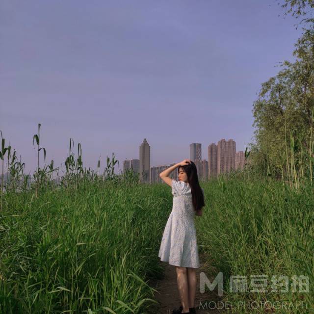 校园模特