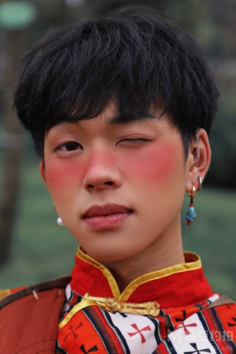 胶片模特