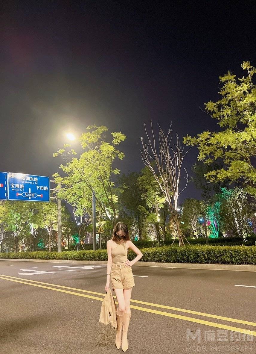 夜景模特