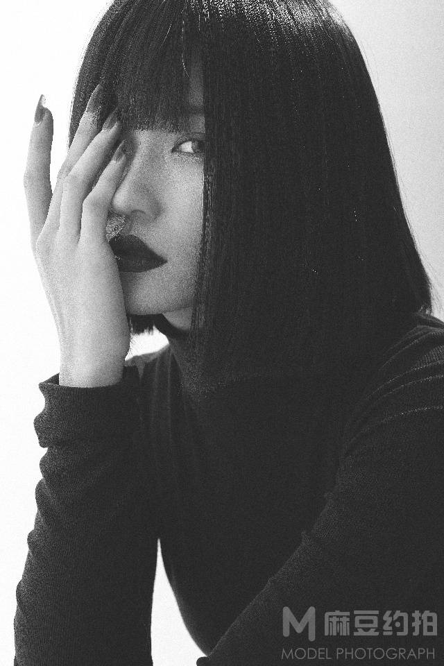 情绪模特