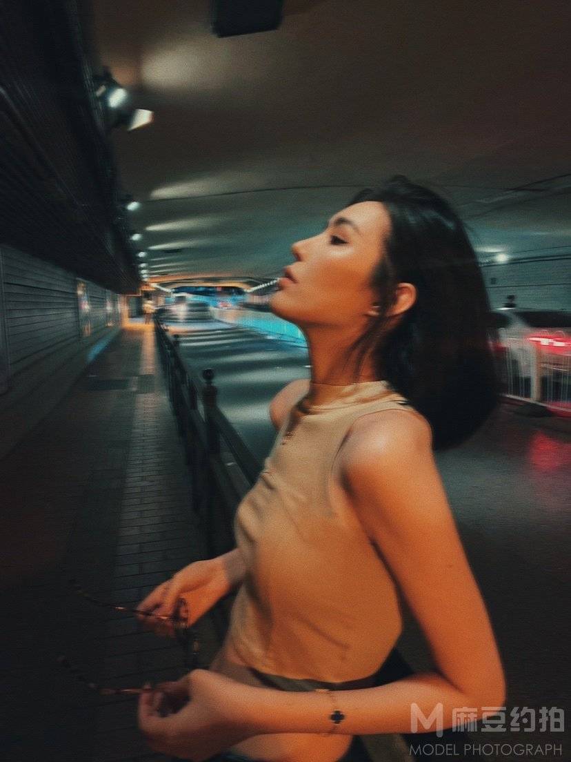 夜景模特