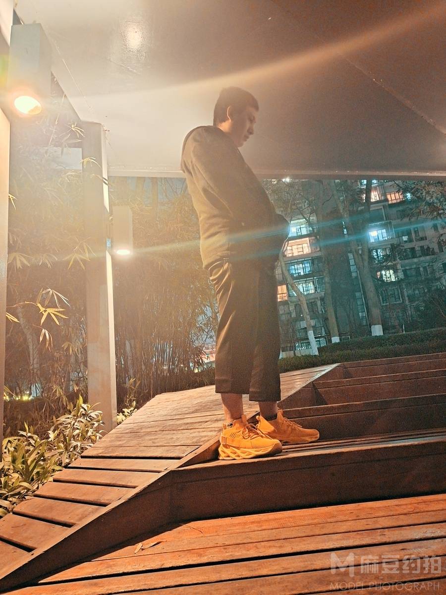夜景模特