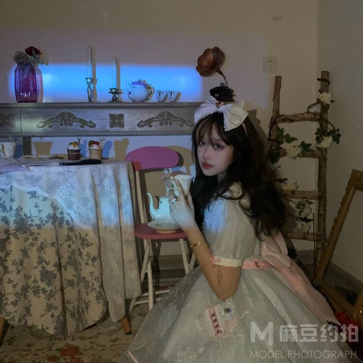 妆容模特