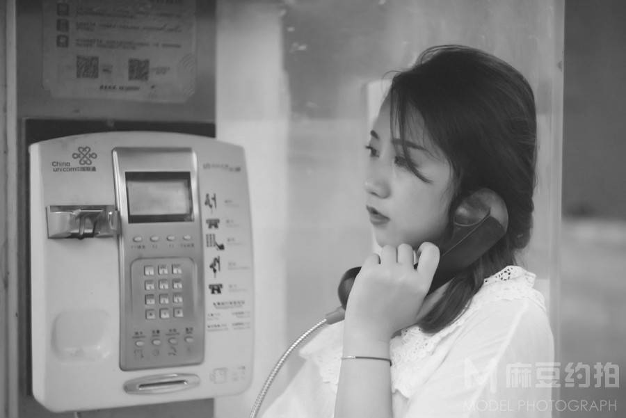 黑白模特