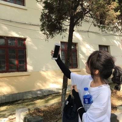 校园模特