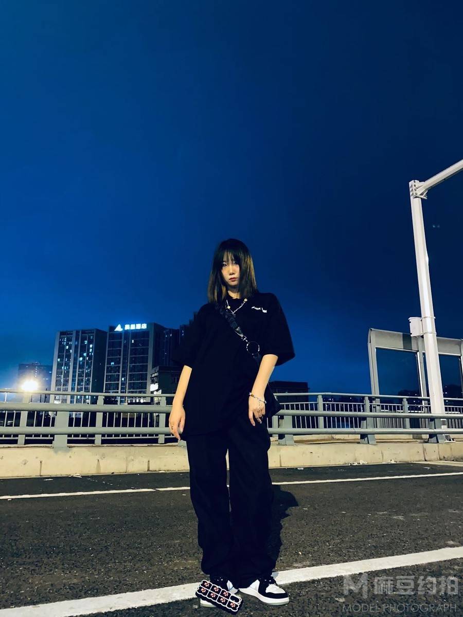 夜景模特